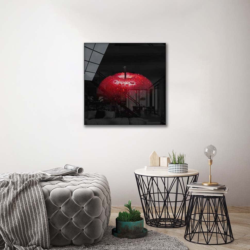 Artronauts Art Clearance T. Red Apple