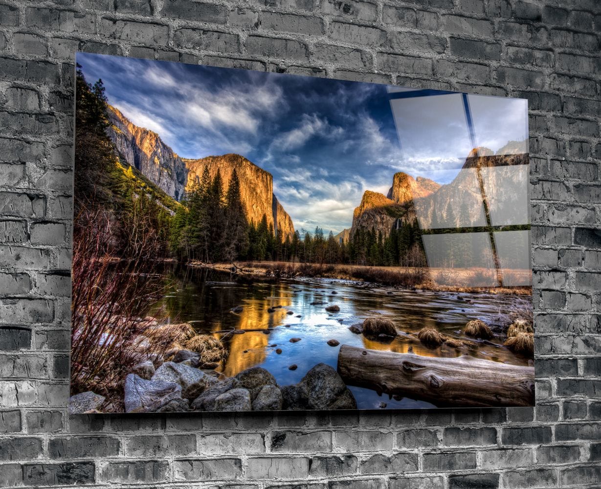 Artronauts Art Clearance T. Mountains