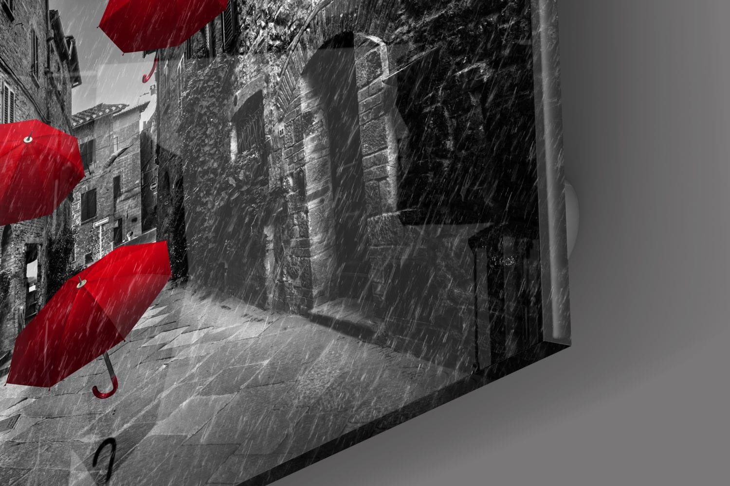 Artronauts Art Clearance T. Red Umbrellas