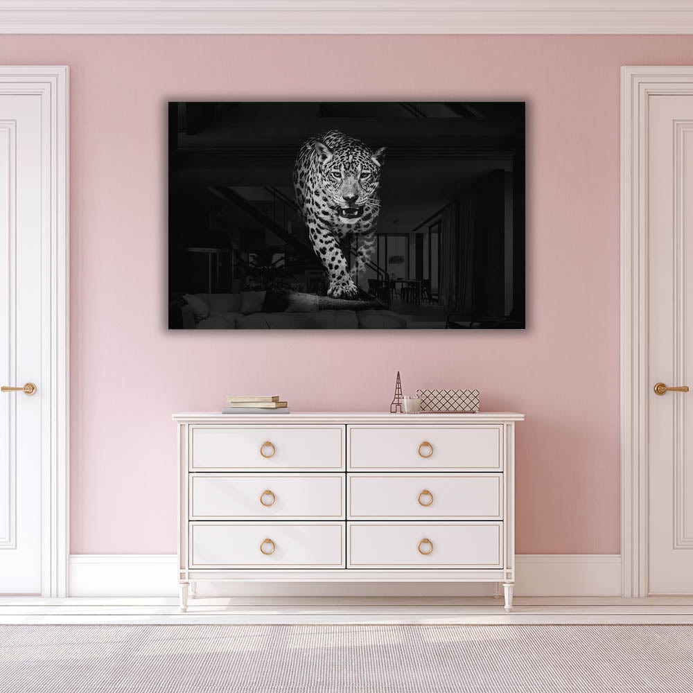 Artronauts Clearance T. Leopard Black & White