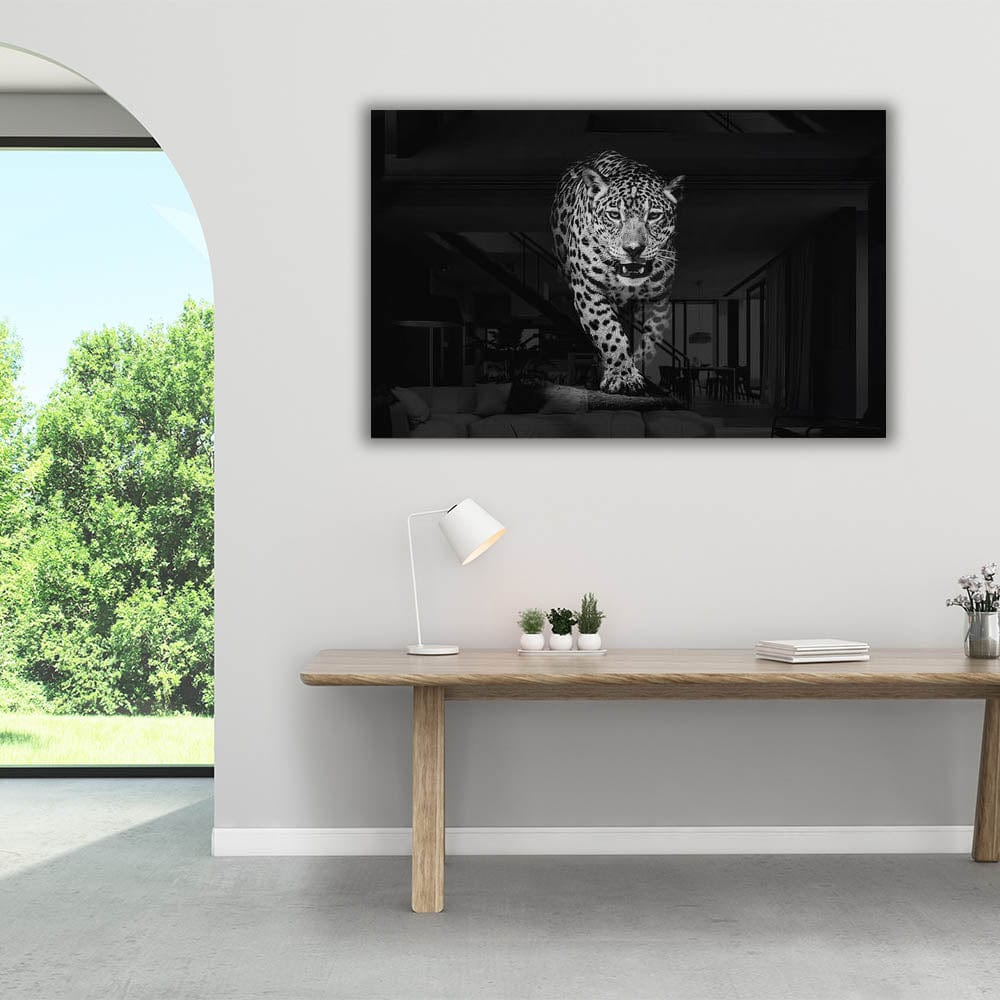 Artronauts Clearance T. Leopard Black & White