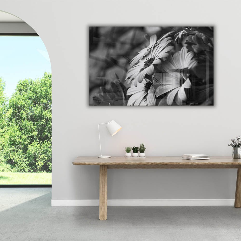 Artronauts Art Clearance T. Black - White Flower