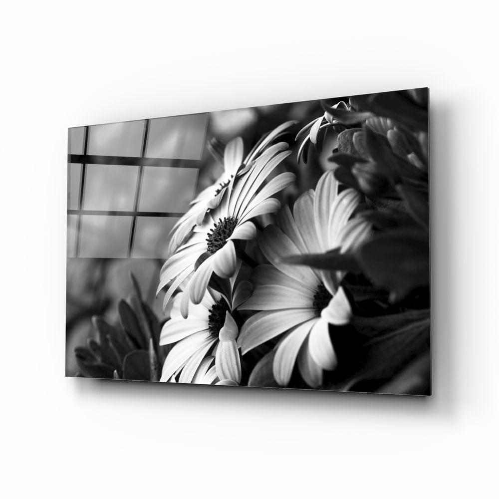 Artronauts Art Clearance T. Black - White Flower