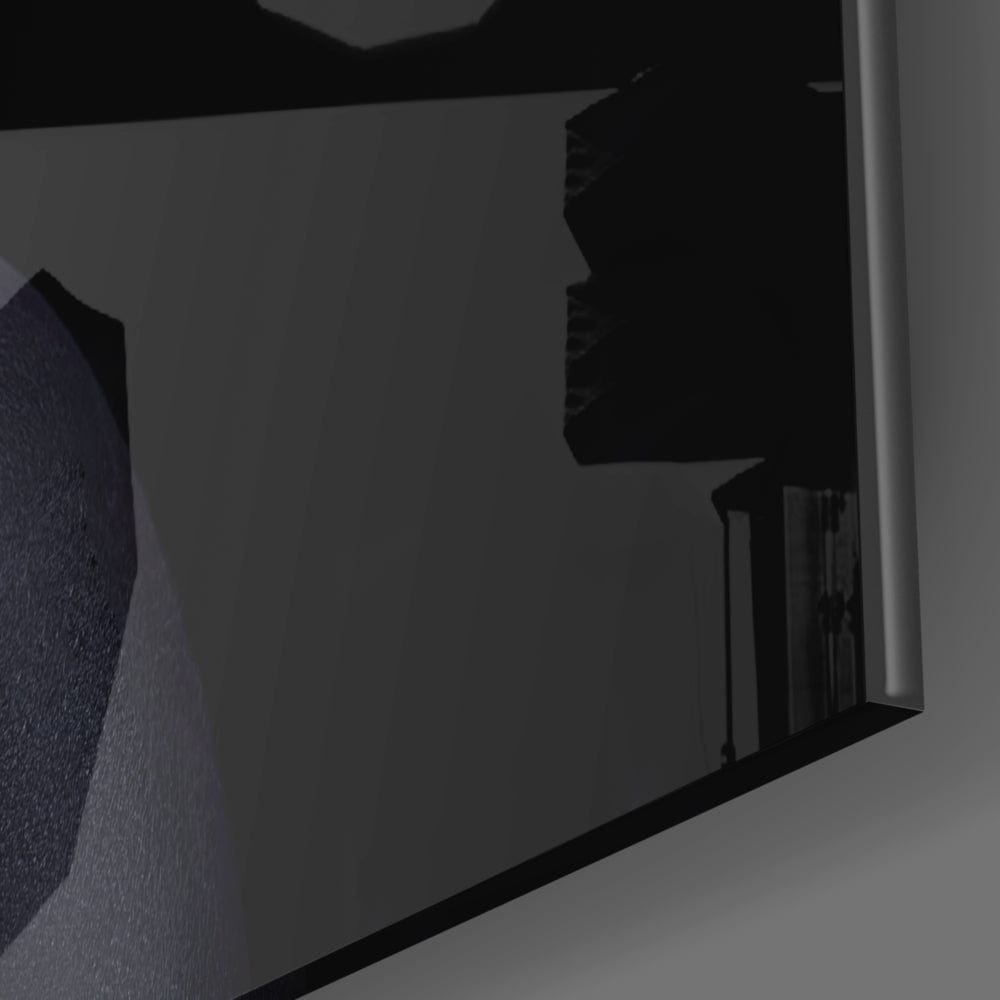 Artronauts Art Clearance T. Black - Gold Woman