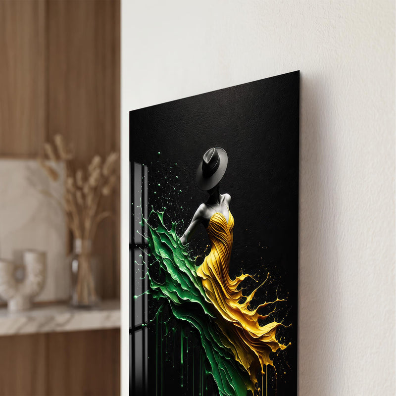 Emerald Golden Dancer lifestyle view