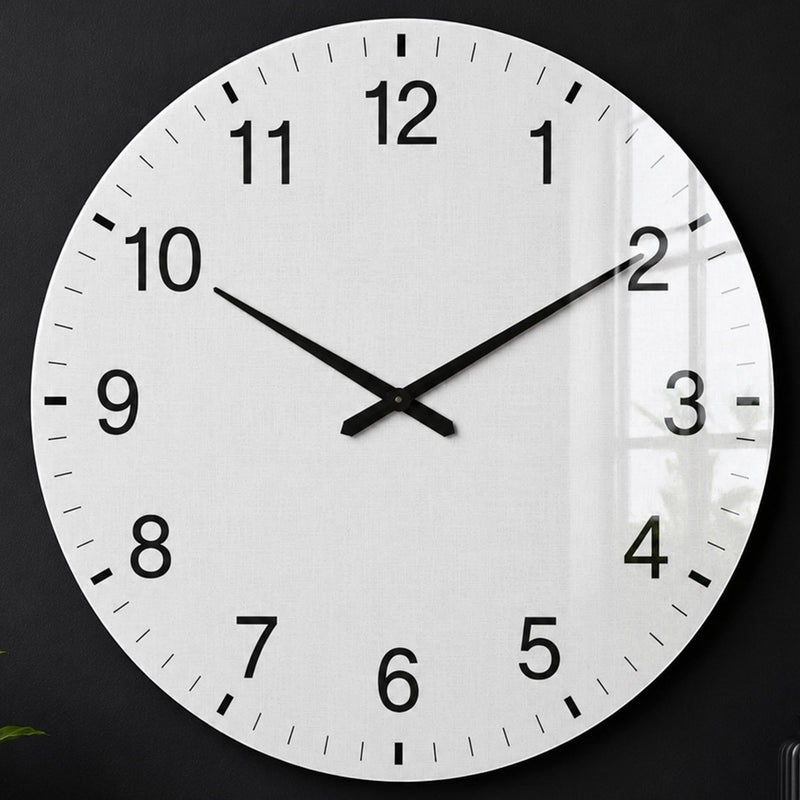 Minimalist Linen Face lifestyle view