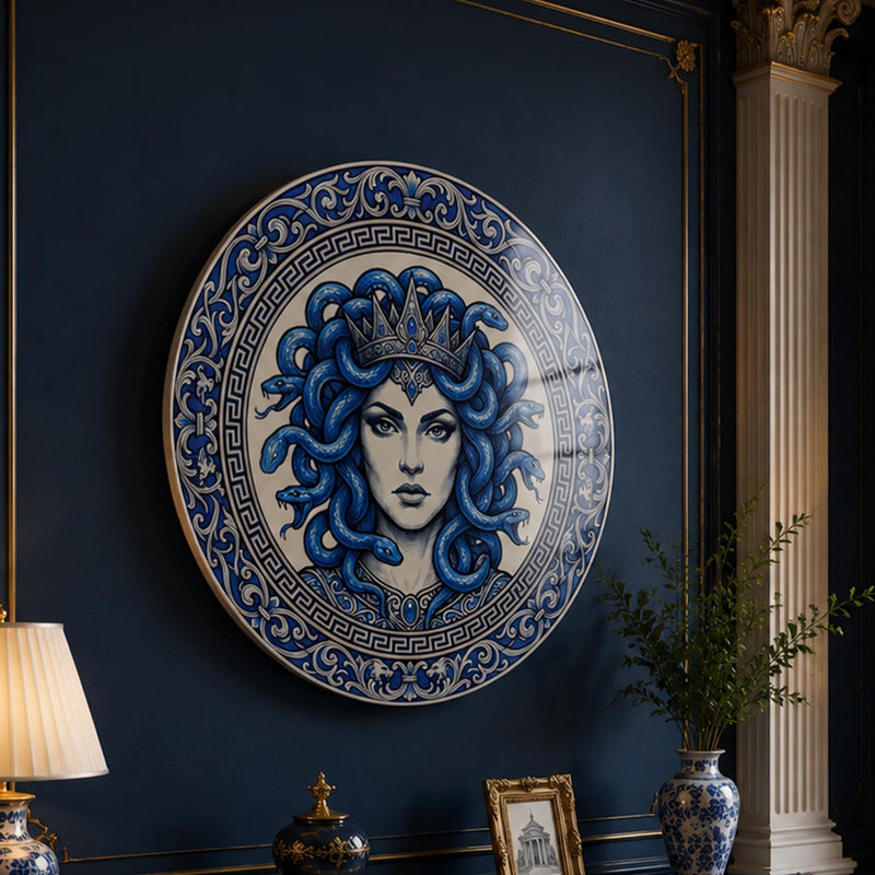 Sapphire Medusa close-up angled detail
