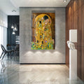 Artronauts Glass Print The Kiss - Gustav Klimt